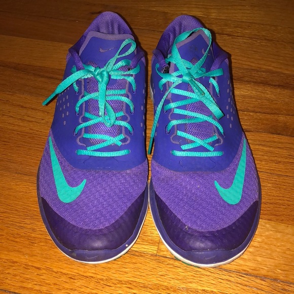 Nike Shoes - Like  New Women’s Nike Sneakers. Size 9